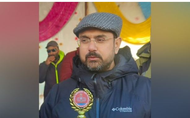 'जब तक राज्य का दर्जा बहाल नहीं हो जाता, जम्मू-कश्मीर आगे नहीं बढ़ेगा: सतीश शर्मा | '